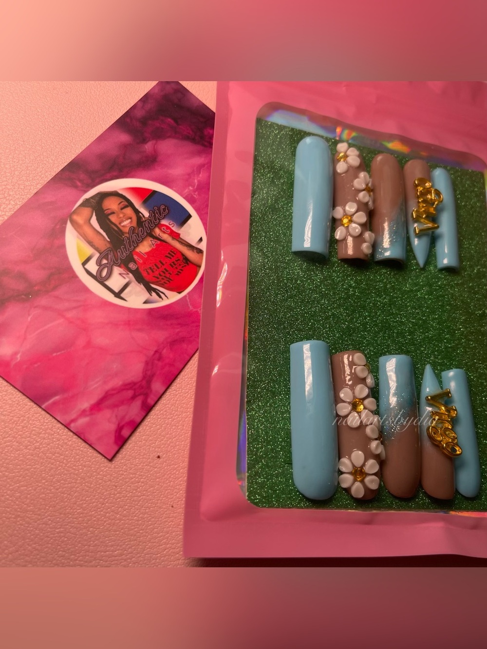 Blue & Taupe Floral Press-On Nail Set